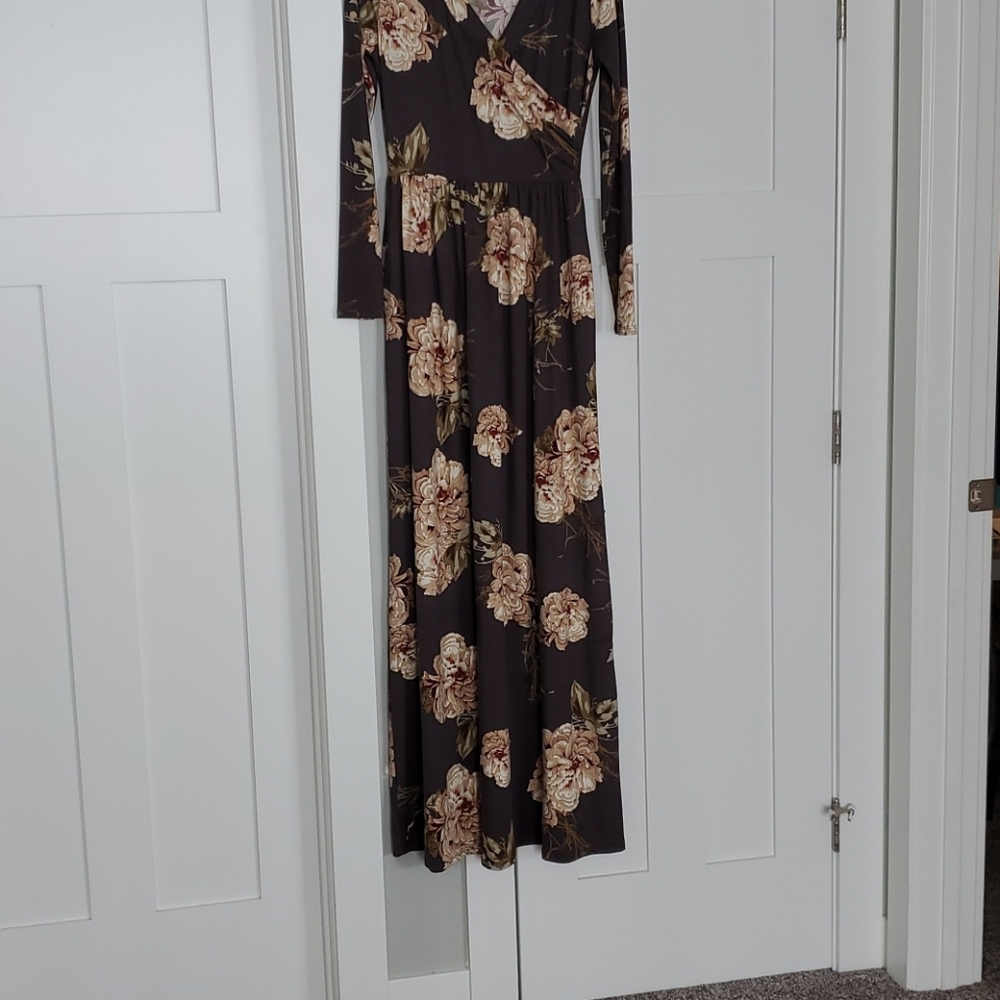 Reborn J Faux Wrap Floral Maxi Dress